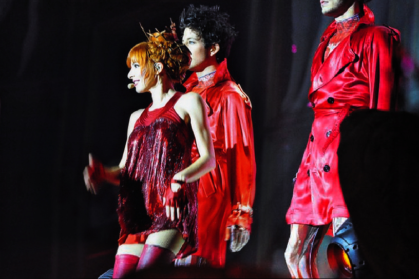 Mylène Farmer - Tour 2009 - Photographes : Nathalie Deélpine, Claude Gassian et Robin