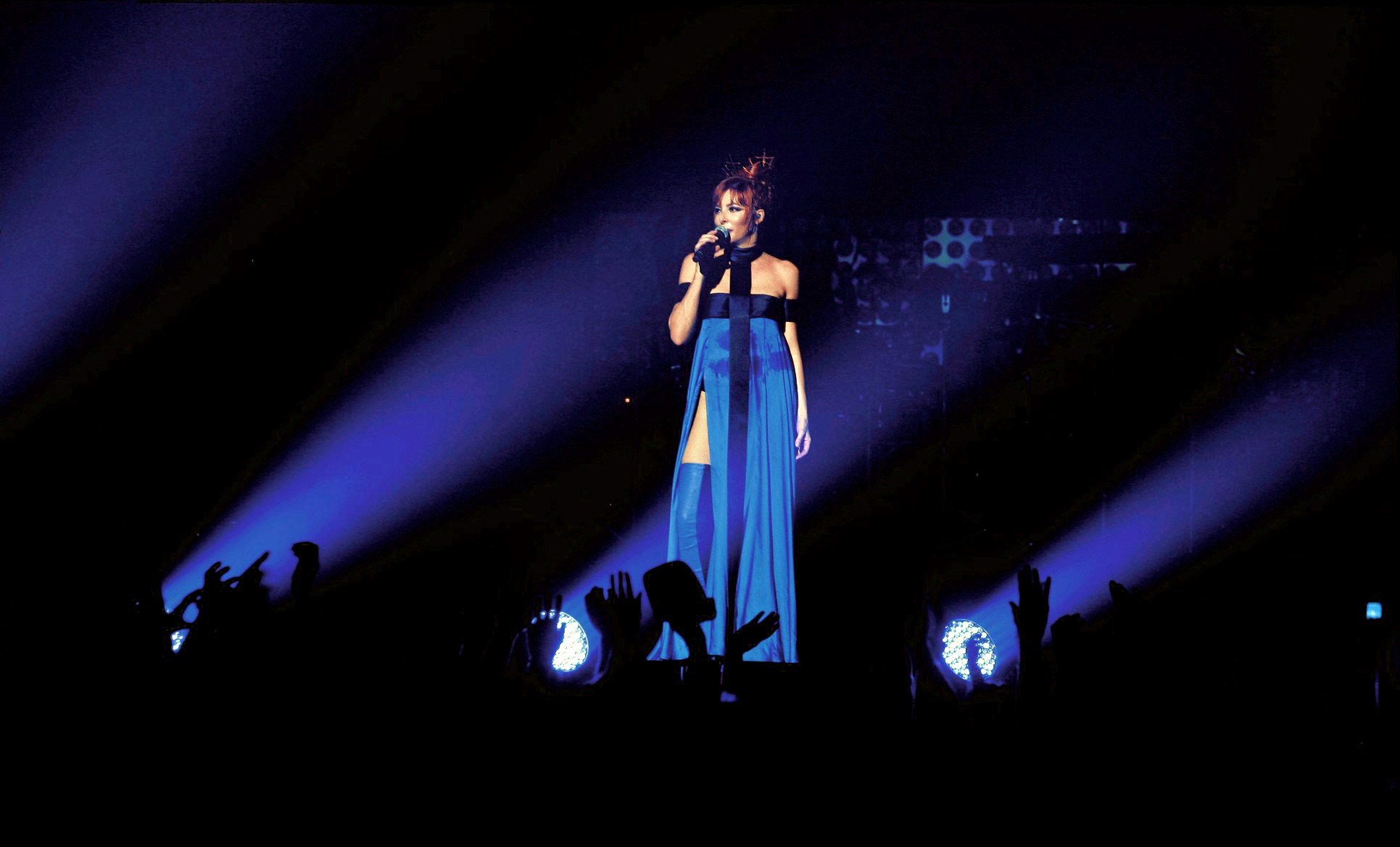 Mylène Farmer - Tour 2009 - Photographes : Nathalie Deélpine, Claude Gassian et Robin