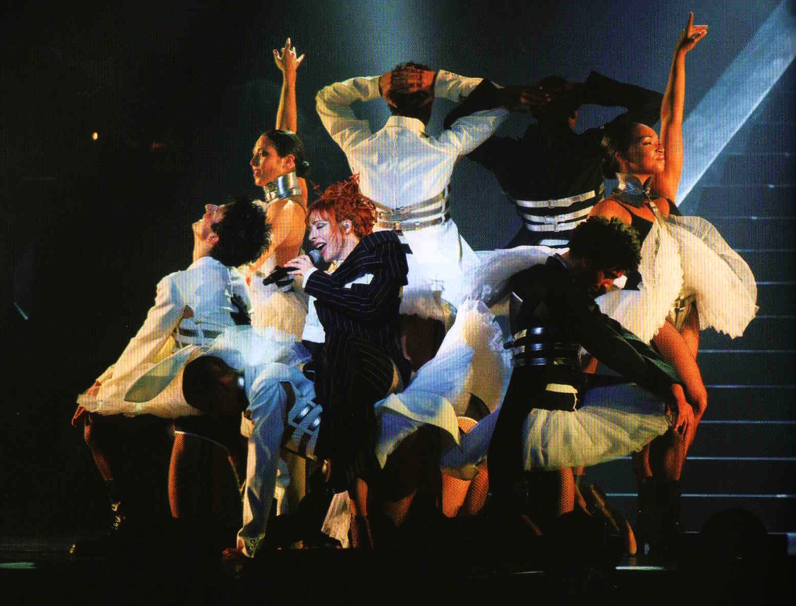 Mylène Farmer - Tour 2009 - Photographes : Nathalie Deélpine, Claude Gassian et Robin