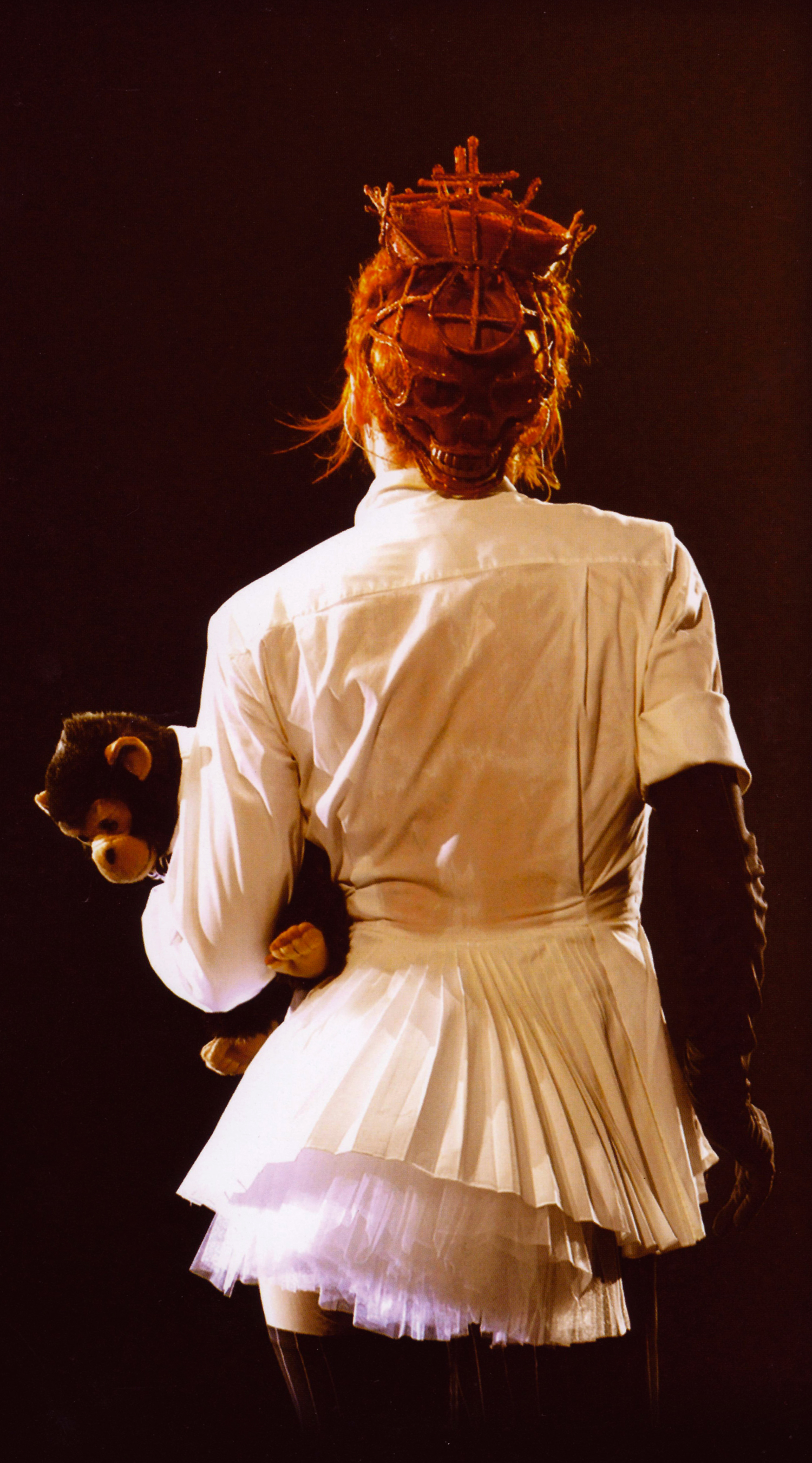 Mylène Farmer - Tour 2009 - Photographes : Nathalie Deélpine, Claude Gassian et Robin