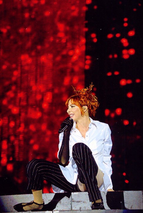 Mylène Farmer - Tour 2009 - Photographes : Nathalie Deélpine, Claude Gassian et Robin