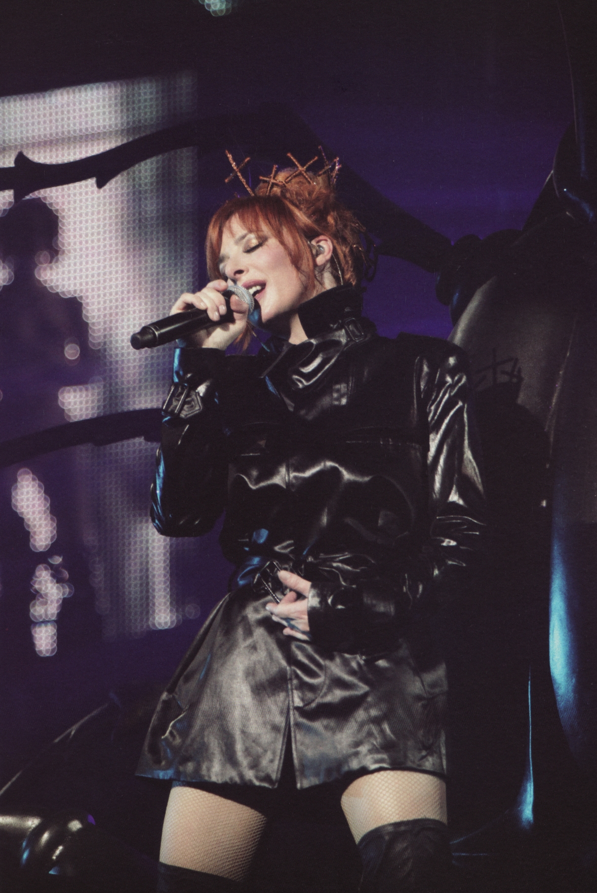 mylene-farmer_2009_tour-2009_095