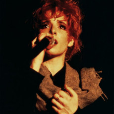 Mylène Farmer chante "Jardin de Vienne" sur le "Tour 89" - Photographe : Marianne Rosenstiehl