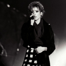 Mylène Farmer chante "Jardin de Vienne" sur le "Tour 89" - Photographe : Marianne Rosenstiehl