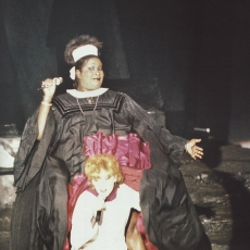 Mylène Farmer et Carole Fredericks - Tour 89 - Photographe : Marianne Rosenstiehl