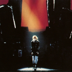 Mylène Farmer Tour 89 - Photographe : Marianne Rosenstiehl - Déshabillez-moi