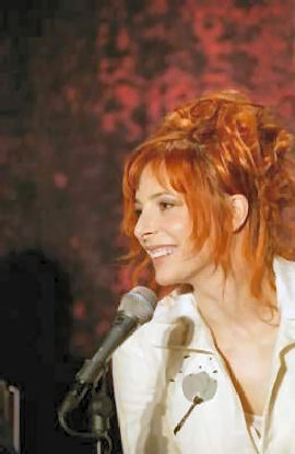 Mylène Farmer - Conférence de presse - 16 décembre 2004