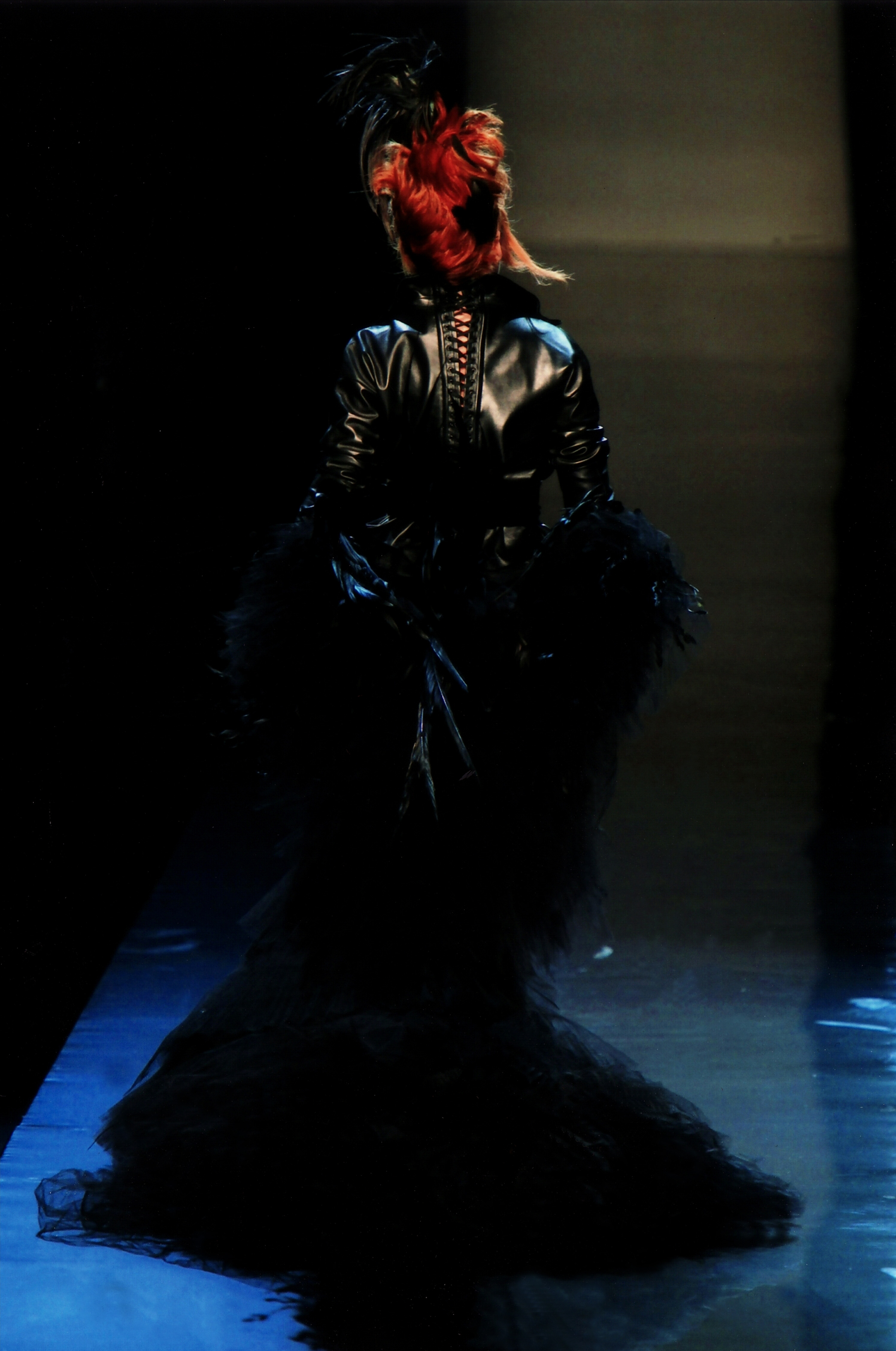 mylene-farmer-defile-jean-paul-gaultier-libertine-swan-06-juillet-2011-112