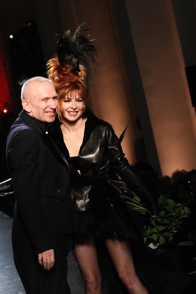 Jean-Paul Gaultier et Mylène Farmer - Défilé Jean-Paul Gaultier - 06 juillet 2011