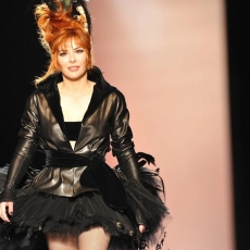 Mylène Farmer - Défilé Jean-Paul Gaultier - 06 juillet 2011