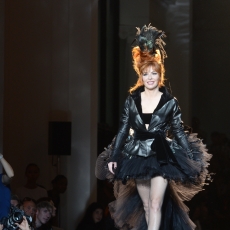 Mylène Farmer - Défilé Jean-Paul Gaultier - 06 juillet 2011