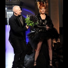 Jean-Paul Gaultier et Mylène Farmer - Défilé Jean-Paul Gaultier - 06 juillet 2011