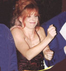 mylene-farmer_1999_defile-thierry-mugler_106