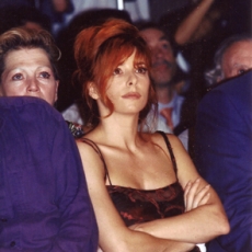 mylene-farmer_1999_defile-thierry-mugler_108