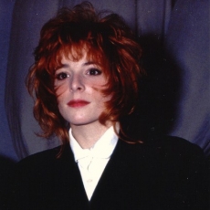 Mylène Farmer - Exposition Alain Delon - 1990