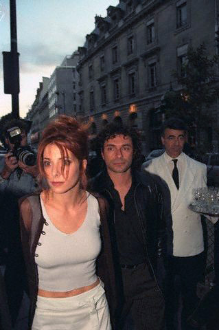 mylene-farmer-1999-exposition-de-niro-123