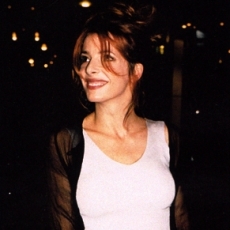 mylene-farmer-1999-exposition-de-niro-110