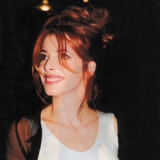 mylene-farmer-1999-exposition-de-niro-110b