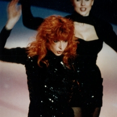 Mylène Farmer chante Pourvu qu'elles soient douces dans l'émission Interchallenges sur TF1 le 20 novembre 1988