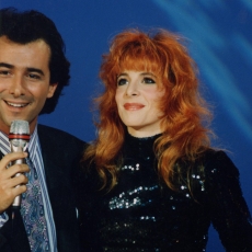 Mylène Farmer chante Pourvu qu'elles soient douces dans l'émission Interchallenges sur TF1 le 20 novembre 1988