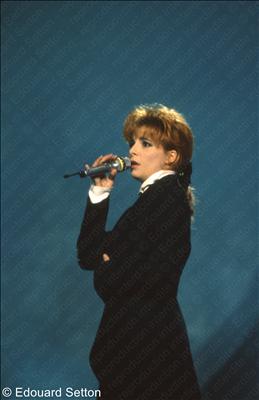 mylene-farmer-j-y-crois-dur-comme-terre-tf1-02-septembre-1989-005