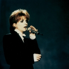 mylene-farmer-j-y-crois-dur-comme-terre-tf1-02-septembre-1989-014