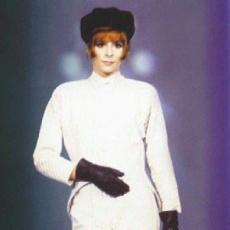 Mylène Farmer - Lahaye d'honneur - TF1 - 15 janvier 1988