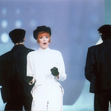 Mylène Farmer - Lahaye d'honneur - TF1 - 15 janvier 1988