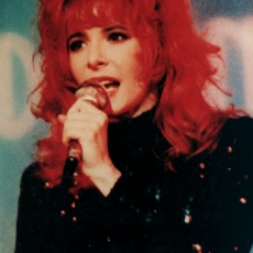 mylene-farmer-1988-tv-le-monde-est-a-vous-114