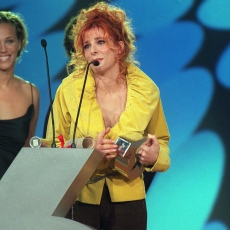 Mylène Farmer - M6 Awards - 2000