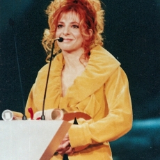 Mylène Farmer - M6 Awards - 2000