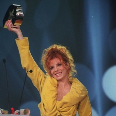 Mylène Farmer - M6 Awards - 17 novembre 2000