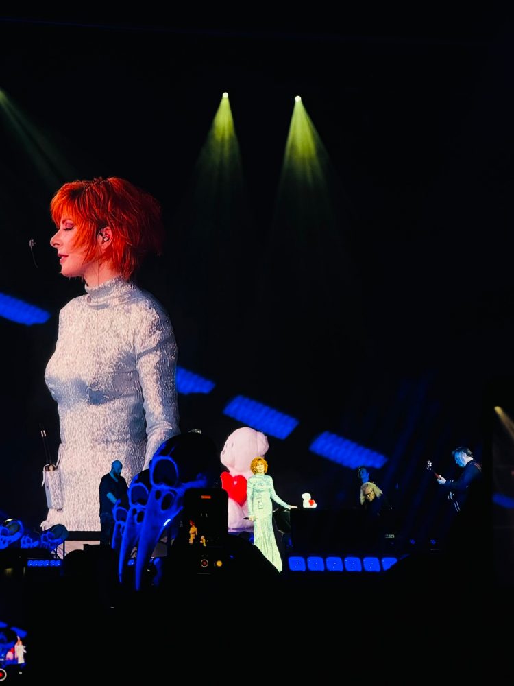 Mylène Farmer - Nevermore - Allianz Riviera Nice - 29 juillet 2023 - Photo fan : @Floolf_