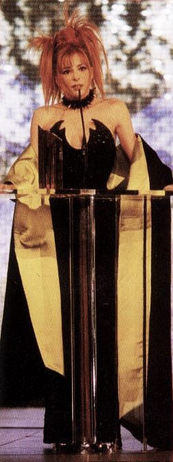 Mylène Farmer - NRJ Music Awards 2000 - Award