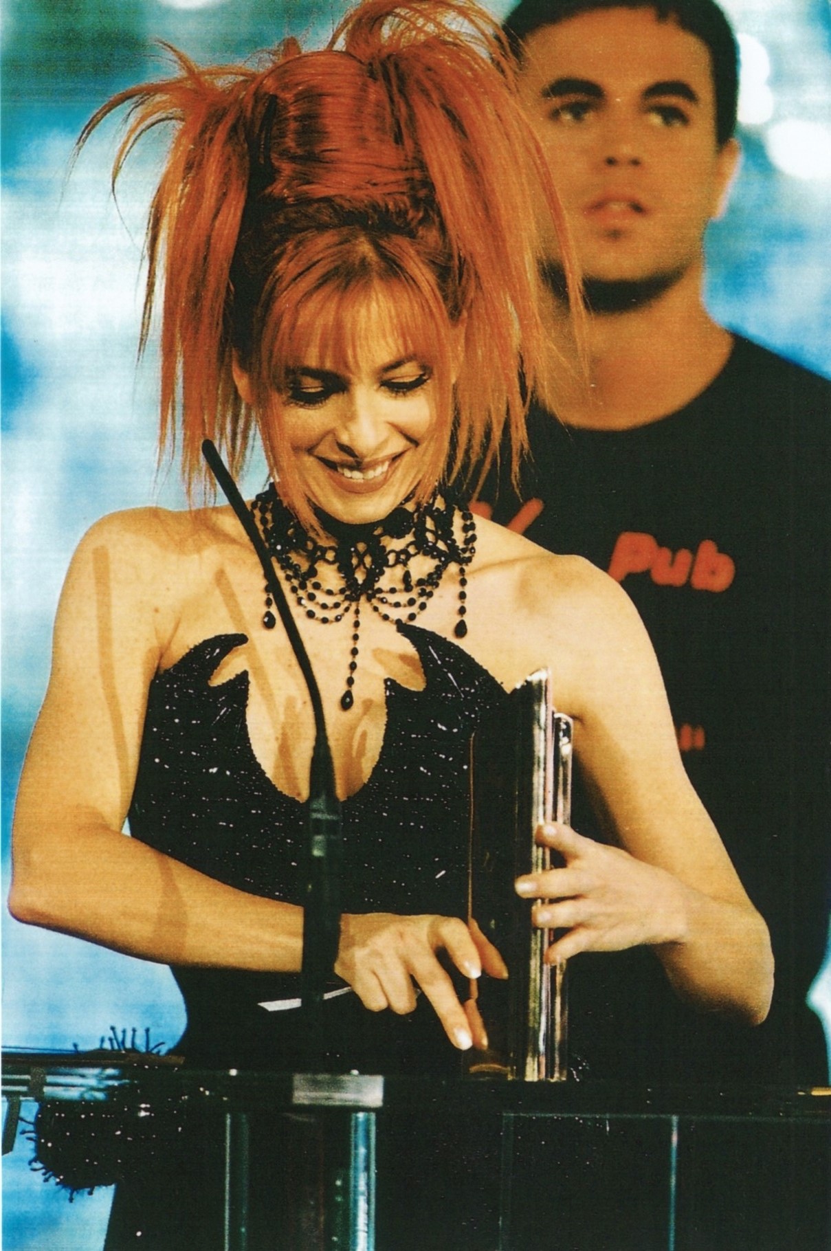 mylene-farmer_2000_nrj-music-awards_316