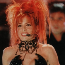 mylene-farmer_2000_nrj-music-awards_402