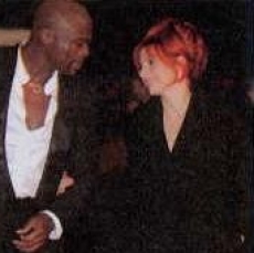 Mylène Farmer et Seal - NRJ Music Awards 2002 - Montée des marches