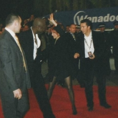 Mylène Farmer et Seal - NRJ Music Awards 2002 - Montée des marches