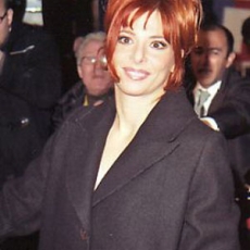 Mylène Farmer et Seal - NRJ Music Awards 2002 - Montée des marches