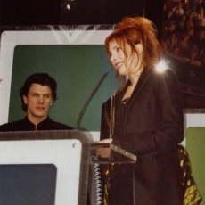 Mylène Farmer - NRJ Music Awards 2003 - Award