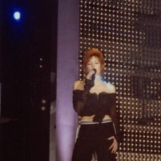 Mylène Farmer - NRJ Music Awards 2003 - Prestation Rêver