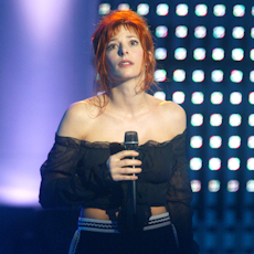 mylene-farmer_2003_nrj-music-awards_214