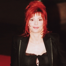 mylene-farmer_2003_nrj-music-awards_167