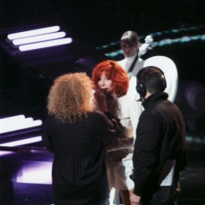 mylene-farmer-2009-nrj-music-awards-2009-repetitions-006