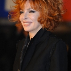 Mylène Farmer NRJ Music Awards 2011 Tapis Rouge