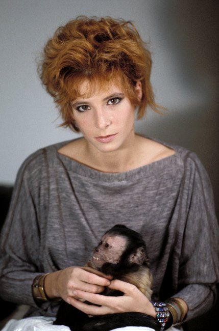 Mylène et E.T. en octobre 1986 - © BERNARD LELOUP/ARCHIVES FILIPACCHI SCOOP