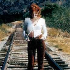 Mylène Farmer - Photographe : Claude Gassian