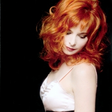 Mylène Farmer - Photographe Claude Gassian - 2005