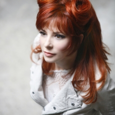 Mylène Farmer - Photographe : Claude Gassian - Février 2008