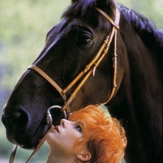 mylene-farmer-1987-elsa-trillat-304